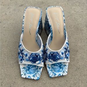 Betsey Johnson White and Blue Floral Mules